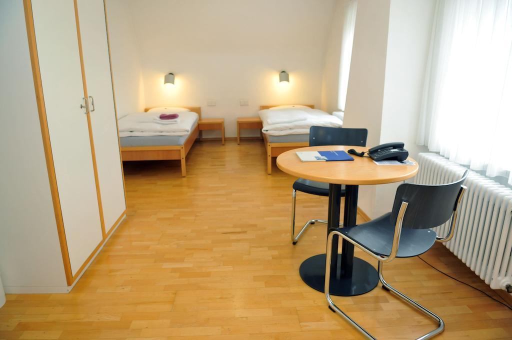 Tagungszentrum Evangelische Akademie Bad Boll Rum bild